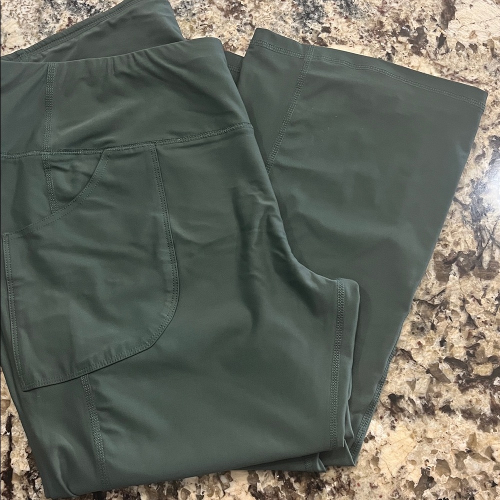 Jofit olive XXL yoga pants. Never worn.